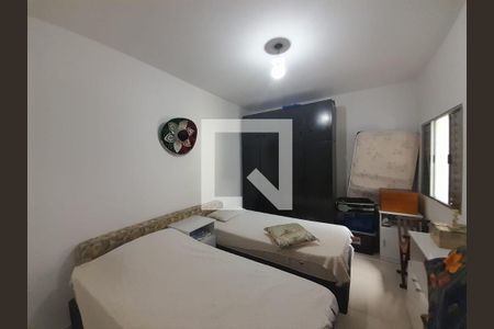 Casa à venda com 4 quartos, 200m² em Umuarama, Osasco