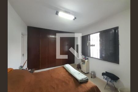 Casa à venda com 4 quartos, 200m² em Umuarama, Osasco