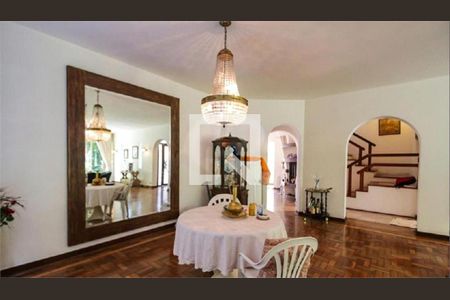 Casa à venda com 3 quartos, 390m² em Planalto Paulista, São Paulo