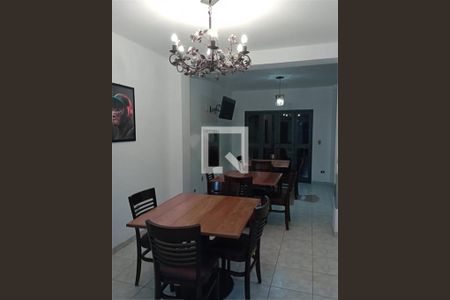 Casa à venda com 5 quartos, 350m² em Cidade Vargas, São Paulo