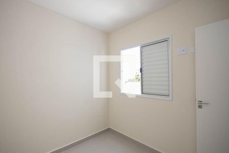 Quarto 2 de apartamento para alugar com 2 quartos, 40m² em Vila Mazzei, São Paulo