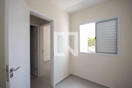 Quarto 1 de apartamento para alugar com 2 quartos, 40m² em Vila Mazzei, São Paulo