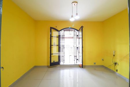 Casa à venda com 3 quartos, 172m² em Parque Edu Chaves, São Paulo