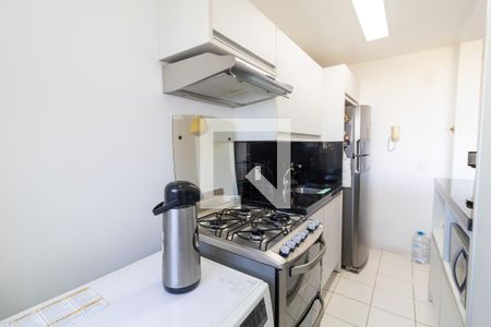 Cozinha e Área de Serviço de apartamento à venda com 2 quartos, 46m² em Cristal, Porto Alegre