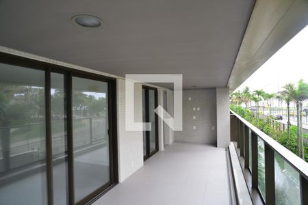 Varanda de apartamento à venda com 4 quartos, 164m² em Barra da Tijuca, Rio de Janeiro