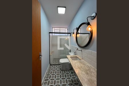 Banheiro de casa à venda com 3 quartos, 250m² em Vila Carlito, Campinas