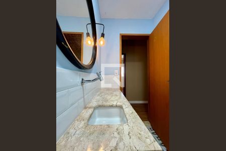 Banheiro de casa à venda com 3 quartos, 250m² em Vila Carlito, Campinas
