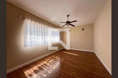 Sala de casa à venda com 3 quartos, 250m² em Vila Carlito, Campinas