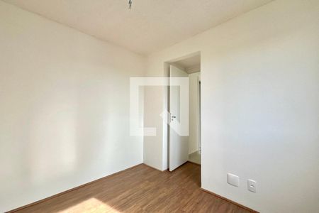 Quarto 1 de apartamento para alugar com 2 quartos, 40m² em Jardim Itacolomi, São Paulo