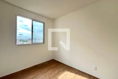 Quarto 1 de apartamento para alugar com 2 quartos, 40m² em Jardim Itacolomi, São Paulo