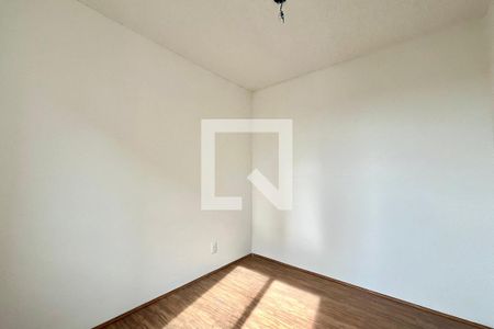 Quarto 1 de apartamento para alugar com 2 quartos, 40m² em Jardim Itacolomi, São Paulo