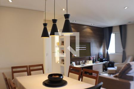 Sala de apartamento para alugar com 2 quartos, 74m² em Jardim Tupanci, Barueri