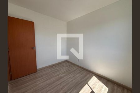 Dormitório 1 de apartamento à venda com 2 quartos, 39m² em Rondônia, Novo Hamburgo