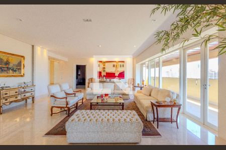 Apartamento à venda com 4 quartos, 580m² em Cambuí, Campinas