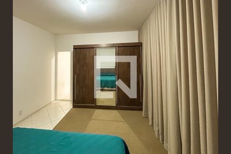 Casa à venda com 6 quartos, 300m² em Planalto, Belo Horizonte