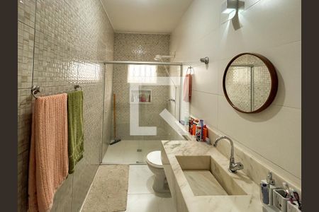 Casa à venda com 6 quartos, 300m² em Planalto, Belo Horizonte