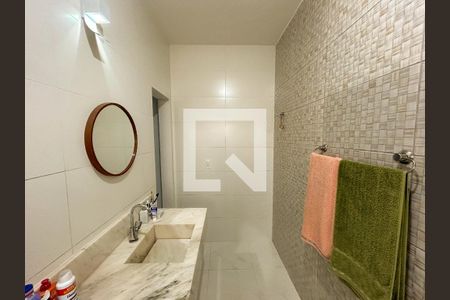 Casa à venda com 6 quartos, 300m² em Planalto, Belo Horizonte