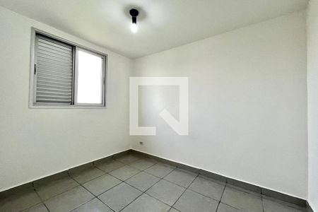 Quarto 2 de apartamento para alugar com 2 quartos, 63m² em Vila Campestre, São Paulo