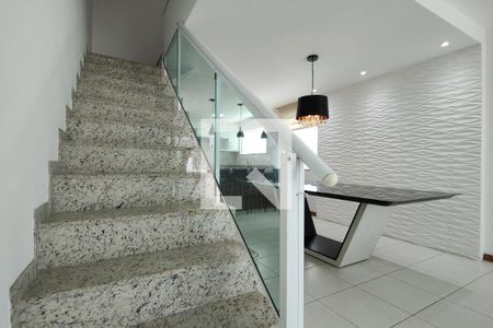 Sala de casa de condomínio para alugar com 4 quartos, 300m² em Freguesia (jacarepaguá), Rio de Janeiro