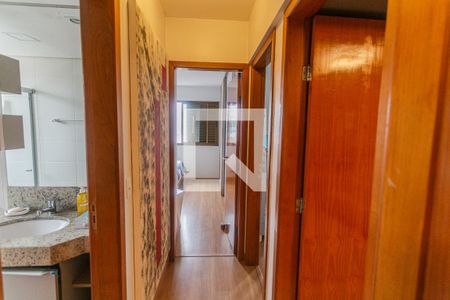 Corredor de apartamento à venda com 3 quartos, 86m² em Floresta, Belo Horizonte