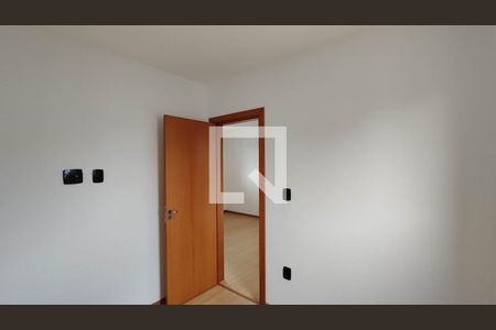 Quarto 2 de apartamento à venda com 2 quartos, 40m² em Itaquera, São Paulo