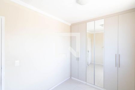 Quarto 1 de apartamento para alugar com 2 quartos, 45m² em Inhoaíba, Rio de Janeiro