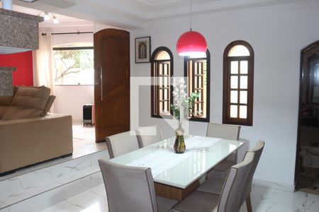 Sala de casa à venda com 3 quartos, 220m² em Olímpico, São Caetano do Sul