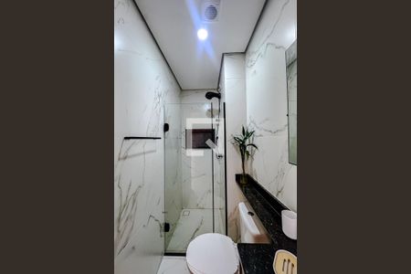 Banheiro de apartamento para alugar com 1 quarto, 30m² em Vila Invernada, São Paulo