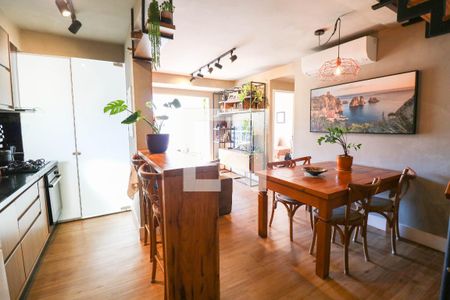 Sala / Cozinha de apartamento para alugar com 2 quartos, 120m² em Chácara Santo Antônio, São Paulo