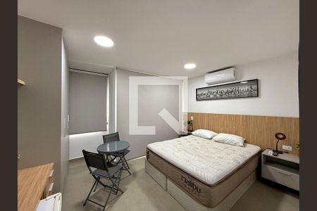 Quarto   de kitnet/studio para alugar com 0 quarto, 28m² em Campo Belo, São Paulo