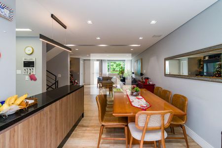 Casa de Condomínio à venda com 4 quartos, 269m² em Morumbi, São Paulo