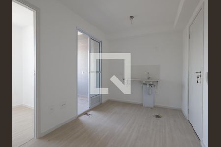 Sala/Cozinha de apartamento para alugar com 2 quartos, 34m² em Vila Ernesto, São Paulo