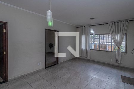 sala_2 de casa à venda com 4 quartos, 270m² em Vila Brasilina, São Paulo