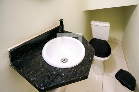 Pia de casa de condomínio para alugar com 2 quartos, 70m² em Chácara Seis de Outubro, São Paulo