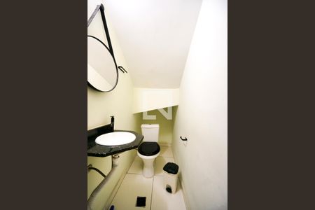 Lavabo de casa de condomínio para alugar com 2 quartos, 70m² em Chácara Seis de Outubro, São Paulo