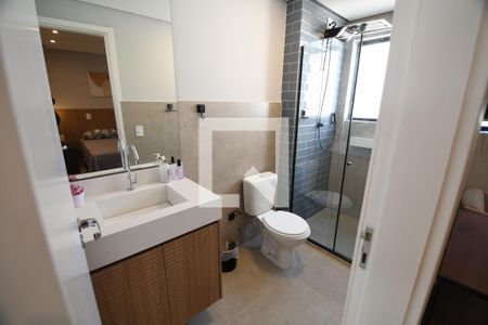 Banheiro de kitnet/studio para alugar com 1 quarto, 45m² em Botafogo, Campinas