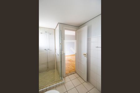 Banheiro da Suíte de apartamento à venda com 3 quartos, 107m² em Alphaville Industrial, Barueri