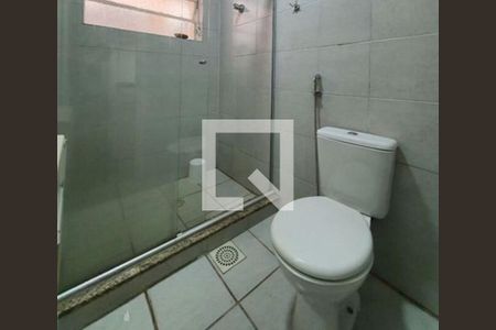 Banheiro  de apartamento para alugar com 1 quarto, 39m² em Menino Deus, Porto Alegre