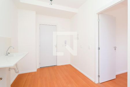 Sala/Cozinha de kitnet/studio para alugar com 1 quarto, 24m² em Itaquera, São Paulo