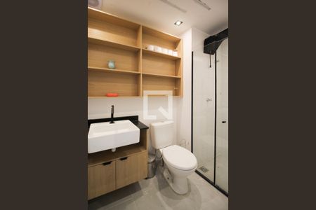 Banheiro de apartamento para alugar com 1 quarto, 25m² em Vila Olímpia, São Paulo