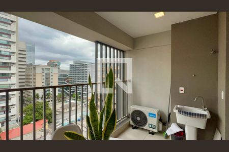 Varanda de kitnet/studio à venda com 1 quarto, 28m² em Paraíso, São Paulo