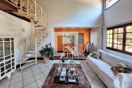 Sala 1 de casa de condomínio para alugar com 4 quartos, 350m² em Piratininga, Niterói