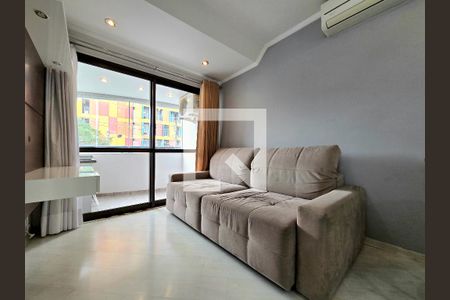 Sala de apartamento para alugar com 2 quartos, 55m² em Indianópolis, São Paulo