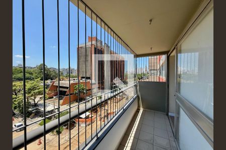 Sala  de apartamento para alugar com 2 quartos, 80m² em Chácara Santo Antônio, São Paulo