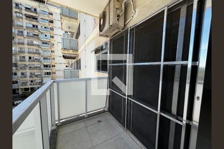 Varanda de apartamento para alugar com 2 quartos, 72m² em Barra da Tijuca, Rio de Janeiro