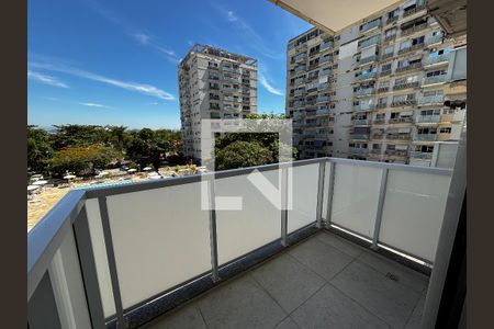 Varanda de apartamento para alugar com 2 quartos, 72m² em Barra da Tijuca, Rio de Janeiro