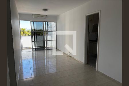 Sala de apartamento para alugar com 2 quartos, 72m² em Barra da Tijuca, Rio de Janeiro