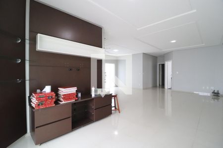 Sala de casa para alugar com 5 quartos, 320m² em Jardim Karaíba, Uberlândia
