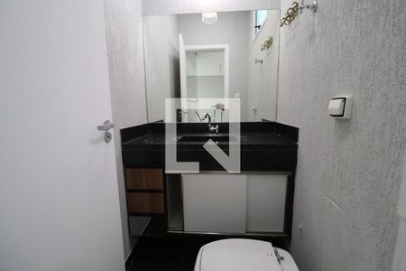Lavabo de casa para alugar com 5 quartos, 320m² em Jardim Karaíba, Uberlândia
