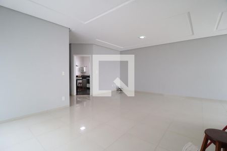 Sala de casa para alugar com 5 quartos, 320m² em Jardim Karaíba, Uberlândia